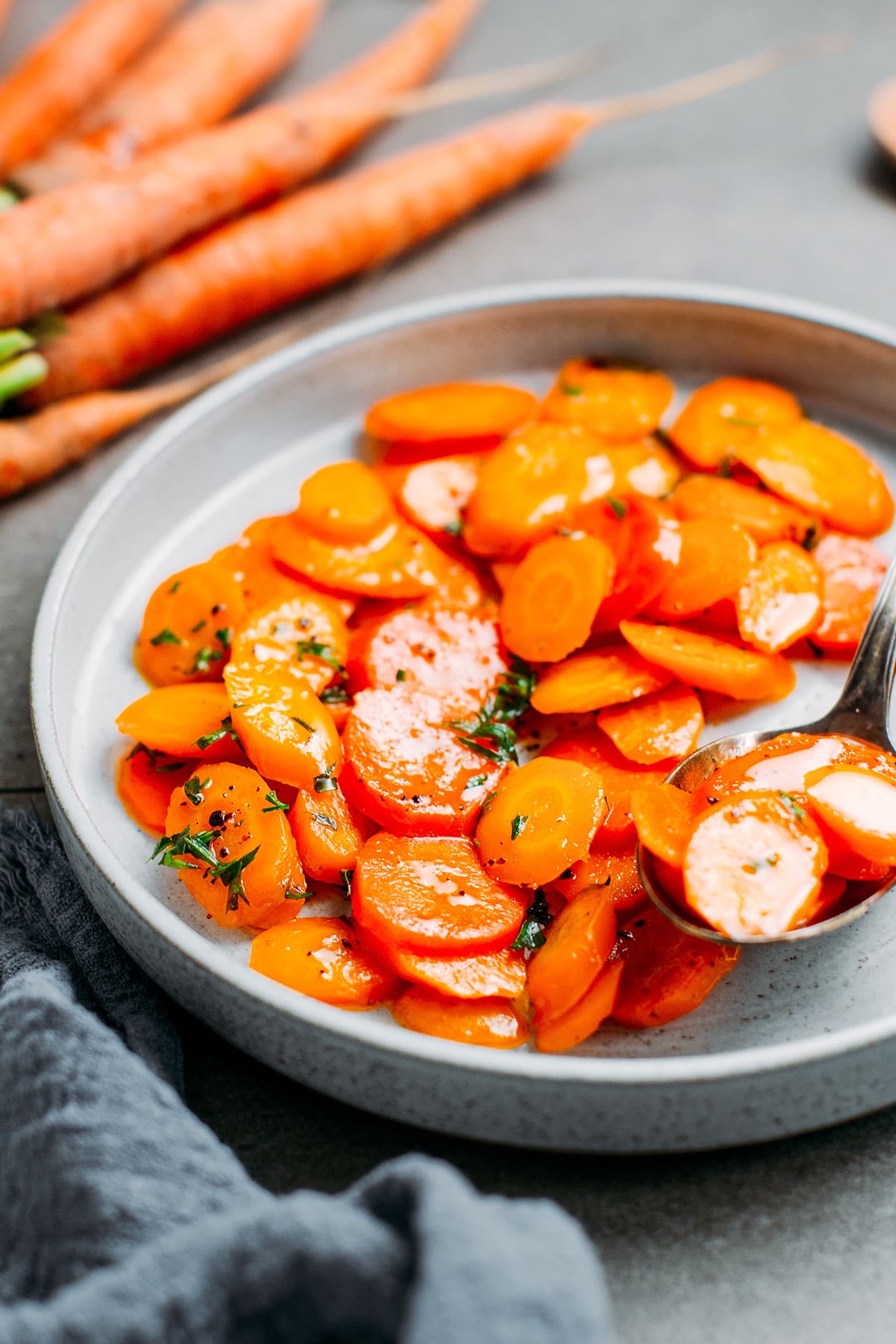 Easy Glazed Carrots (Carrots Vichy)