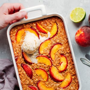 Easy Peach Baked Oatmeal