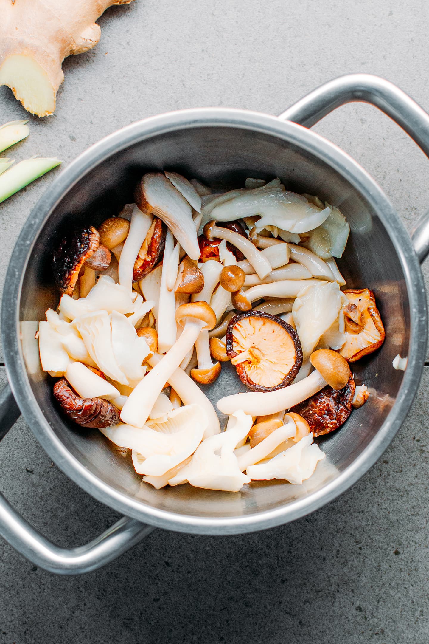 Healing Lemongrass & Mushroom Broth