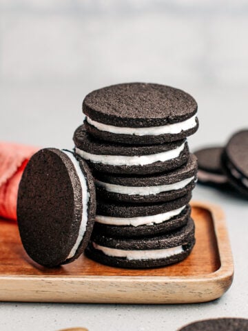 Homemade Oreo Cookies (Vegan)